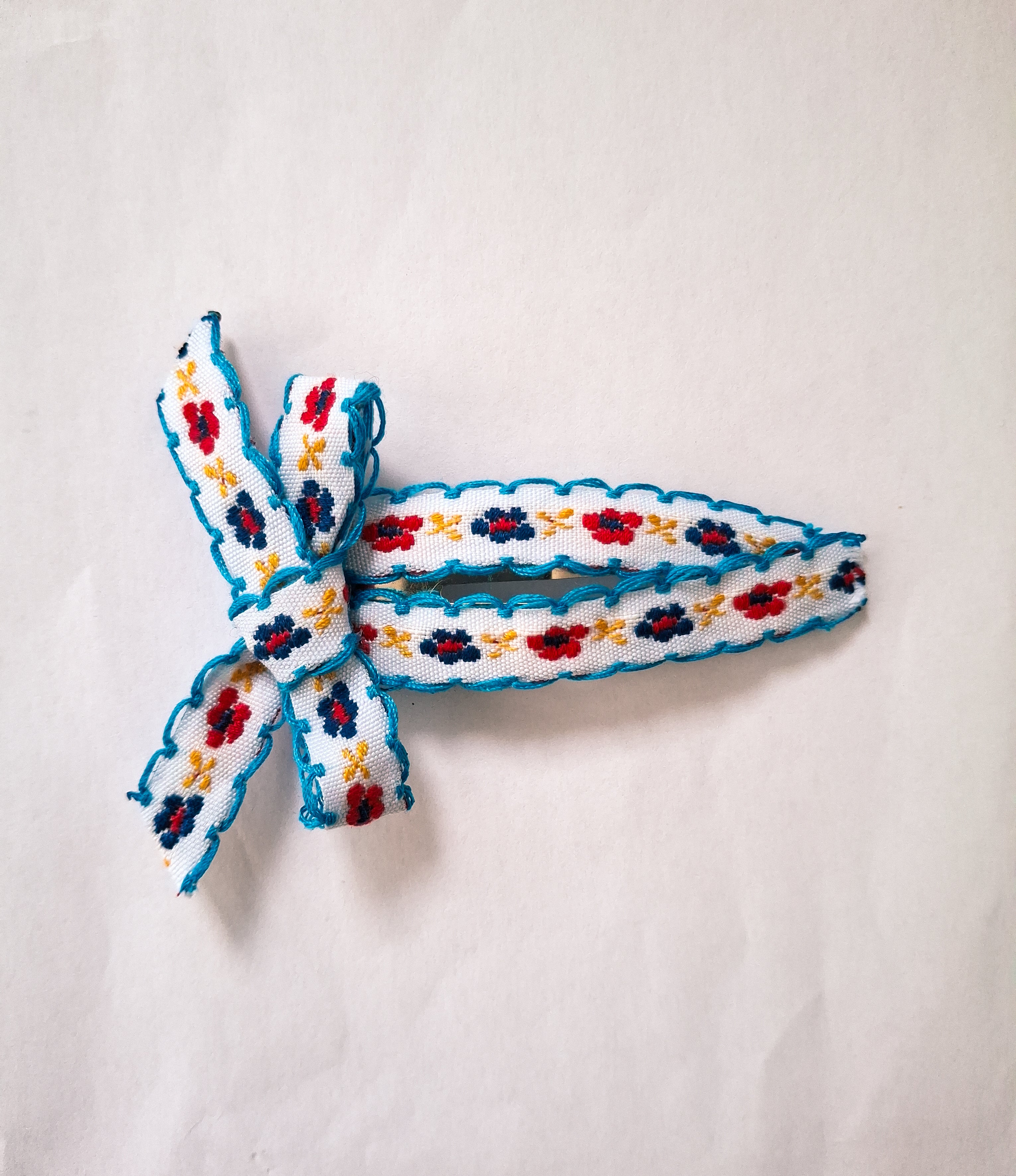 Floral Ribbon Embroidered Hair Clip | ZIPPINZEEK